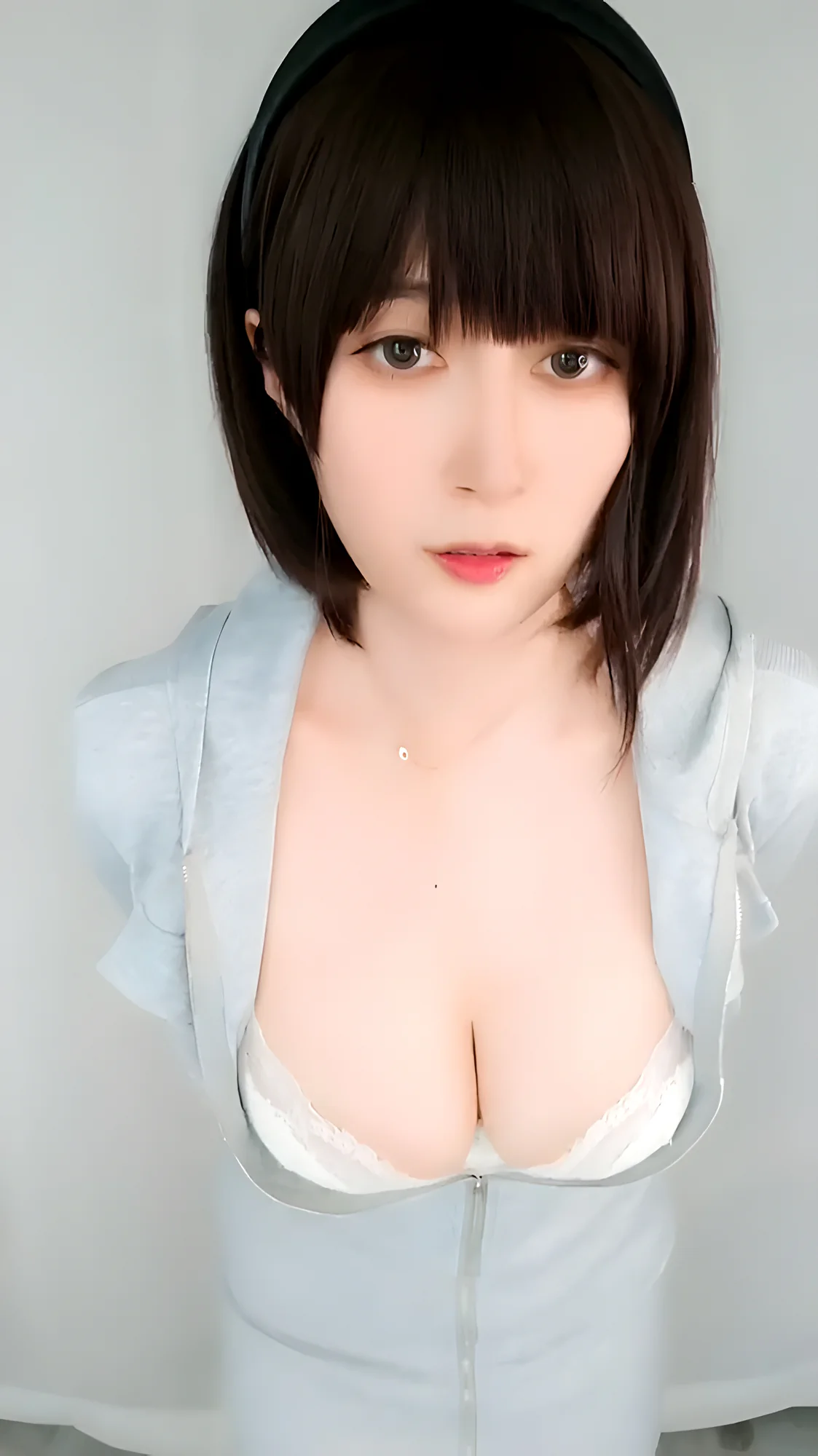 顶级网红蜜桃臀写真视频-黑丝袜写真