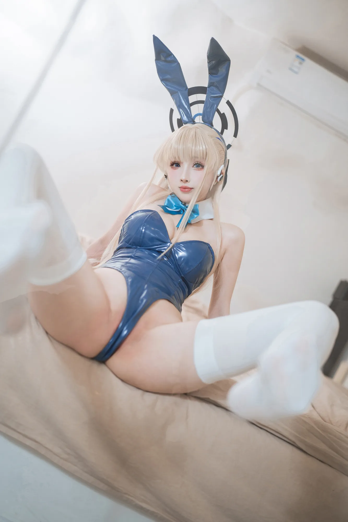 极品网红绝美蜜桃臀写真