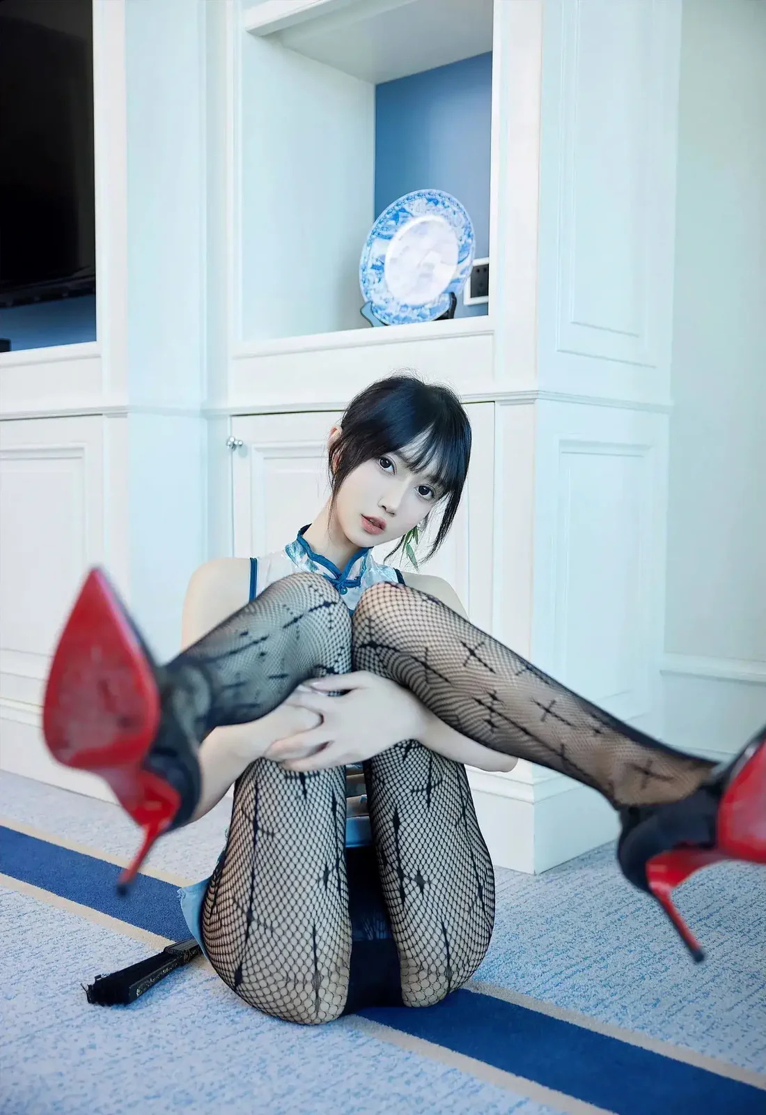 秀人网女神模特绮里嘉，纯欲私房诱惑写真